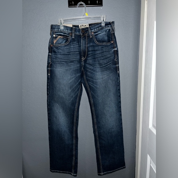 M5 Straight Stretch Leg Jeans - Picture 1 of 3